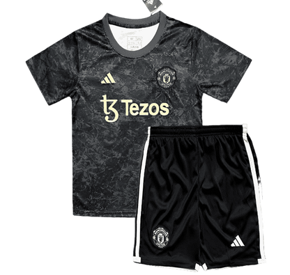 23/24 Kids Kit Manchester United Vor dem Spiel The Stone Roses Zusammenarbeit mit Hinweis auf Jersey