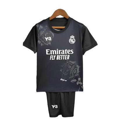 23/24 Kinder Kit Real Madrid x Yamamoto Schwarzes Trikot