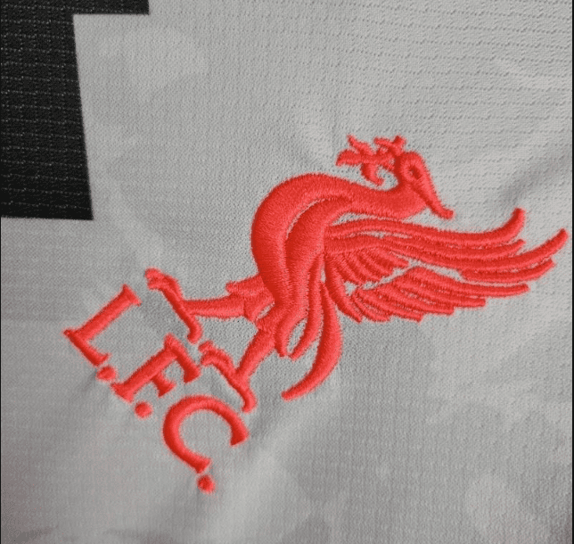 24/25 Liverpool Edición Especial