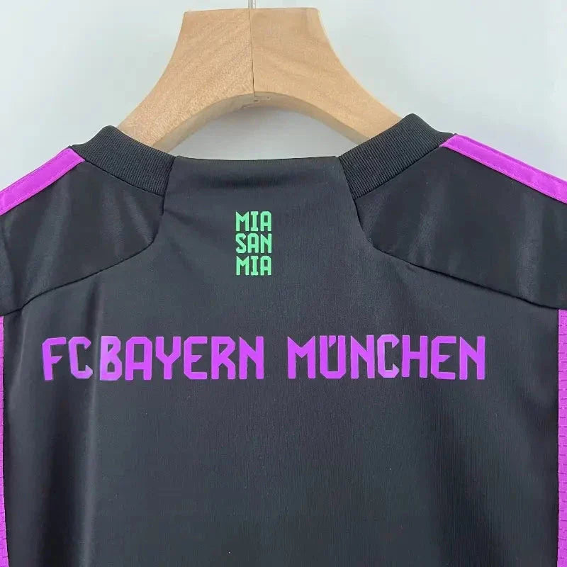 Kids Kit - Bayern München Alternatief 23/24