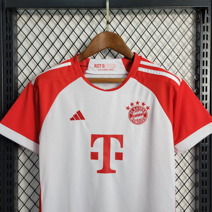 Kit per bambini-Bayern Matunique Principal 23/24