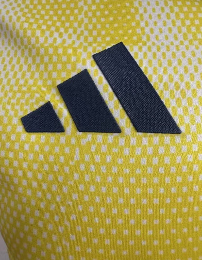 Jugador Versión 24/25 Juventus Away Yellow Jerseyn