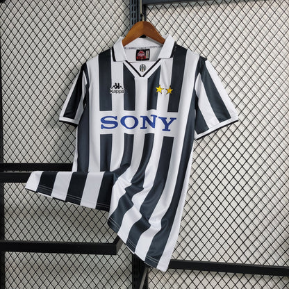 Juventus Principal 95/96 - Zidane 21