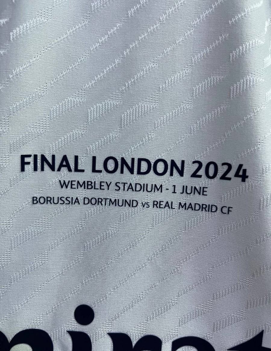 23/24 Maillot de match final du Real Madrid à domicile