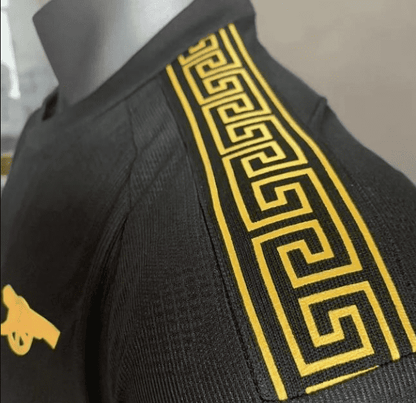 إصدار اللاعب 24/25 من الترسانة x Versace قميص أسود خاص