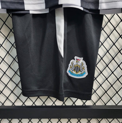 Kit de niños-Newcastle United Principal 23/24