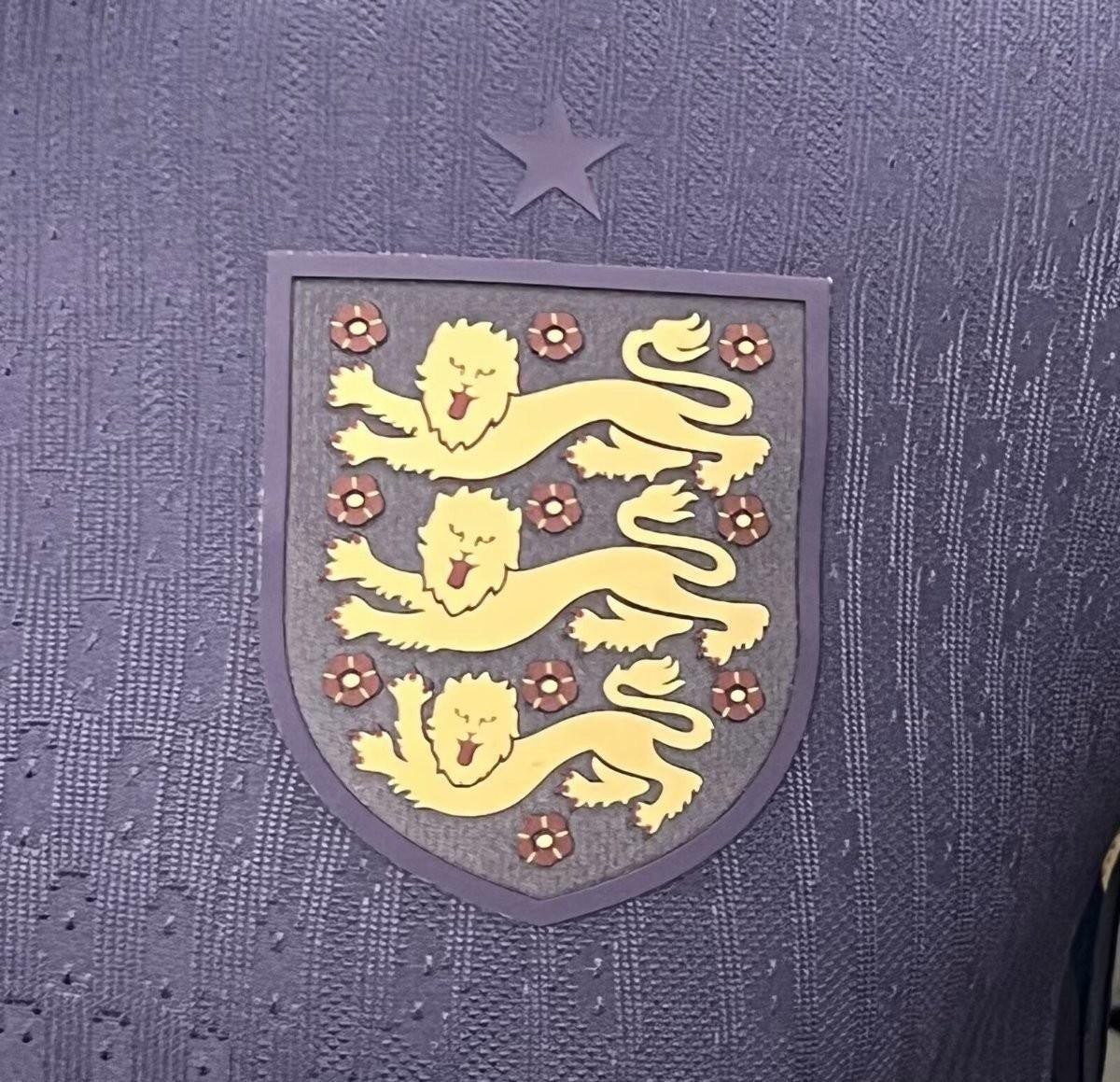 Versión del jugador 2024 Inglaterra lejos de manga larga Jersey