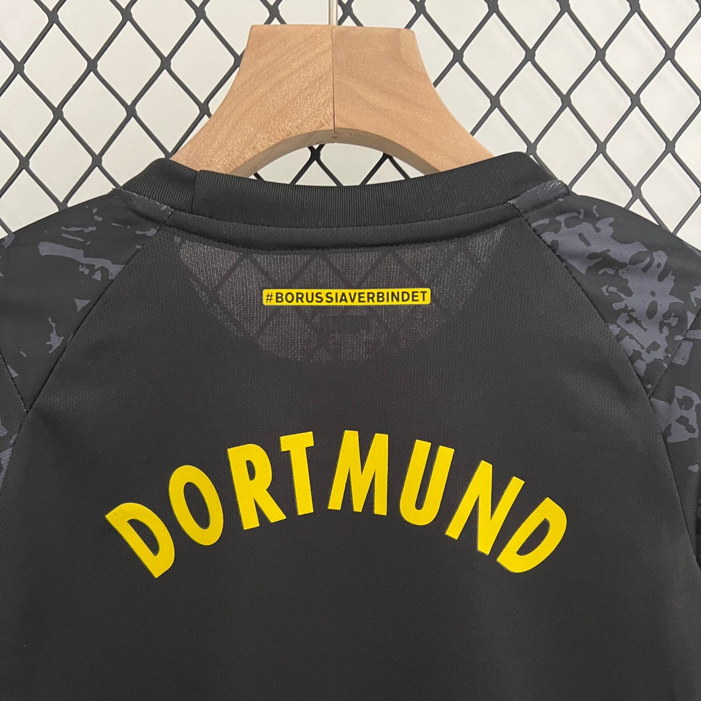 Kids Kit - Borussia Dortmund Alternativa 23/24