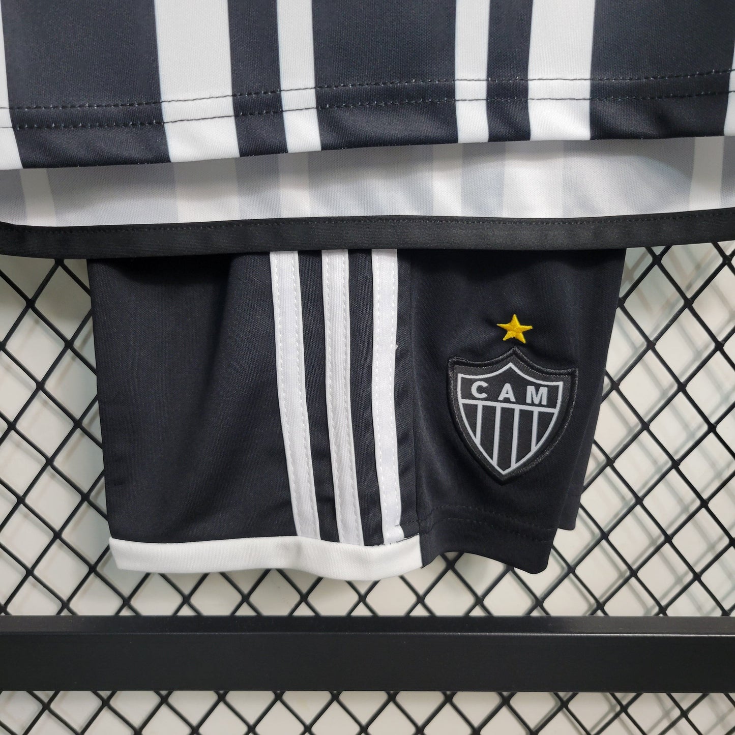 Kids kit-atlético mineiro principal 23/24